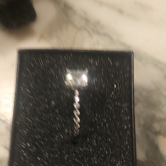 Ring - Picture 3 of 6